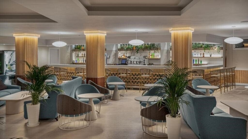 Вид MedPlaya Hotel Alba Beach (ex. MedPlaya Hotel Balmoral) 2*