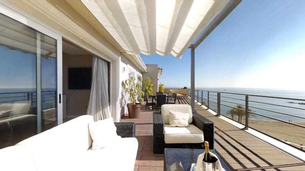 Апартаменты Hotel Vincci Seleccion Aleysa Boutique & SPA 5*