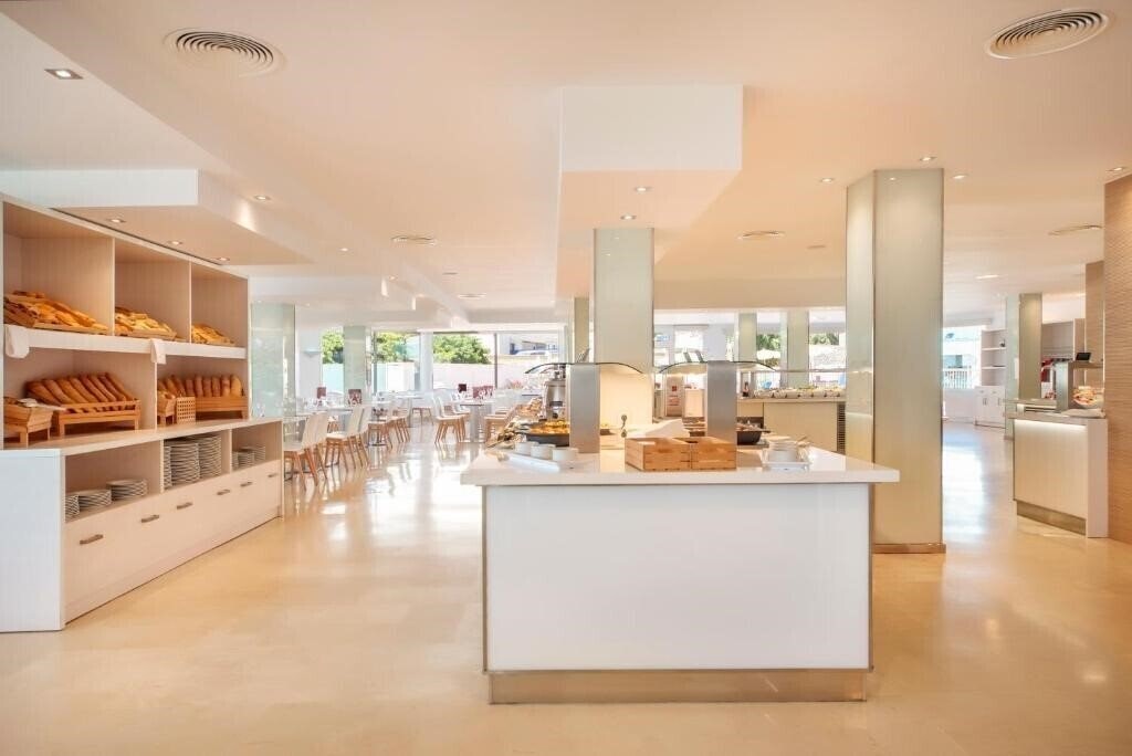 Апартаменти Hotel Globales Gardenia 3*