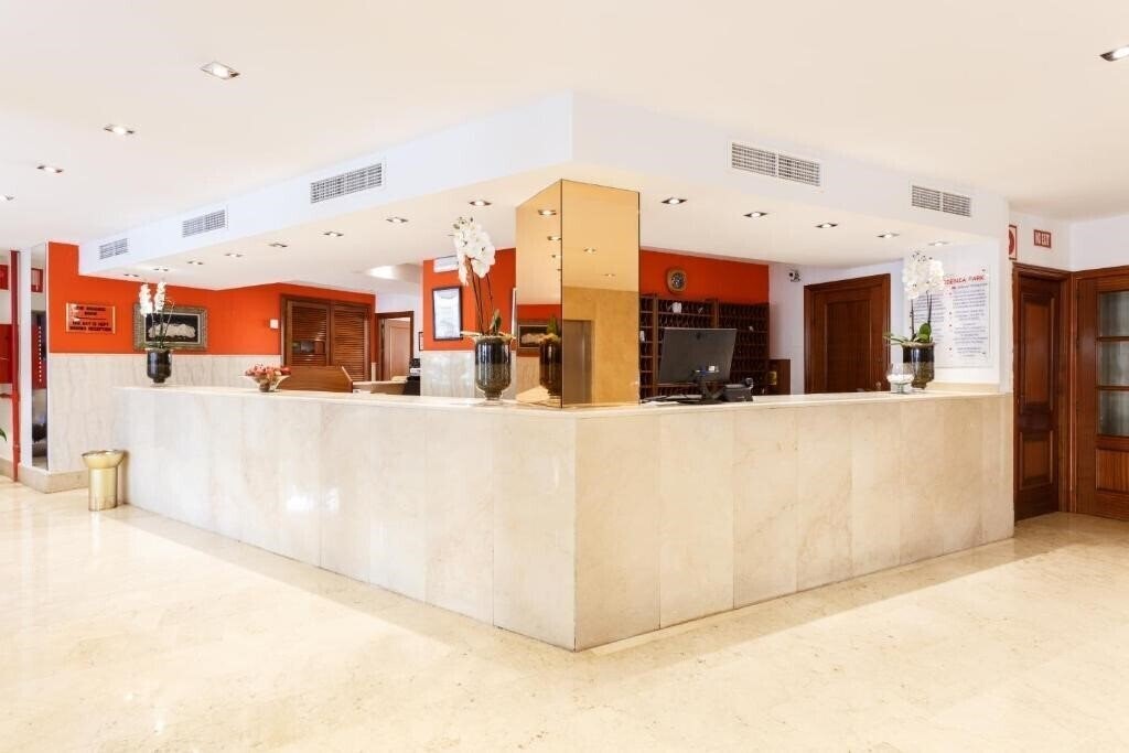 Панорама Hotel Globales Gardenia 3*