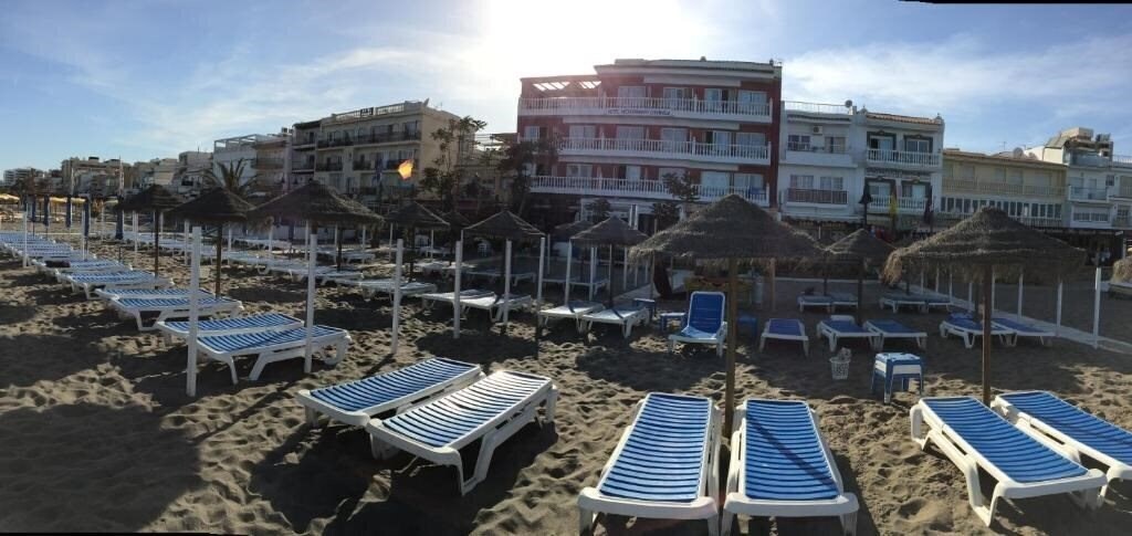 Панорама Hotel Mediterraneo Carihuela 3*