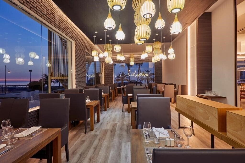 Панорама Ibersol Torremolinos Beach (ex. Marconfort Costa Del Sol) 4*