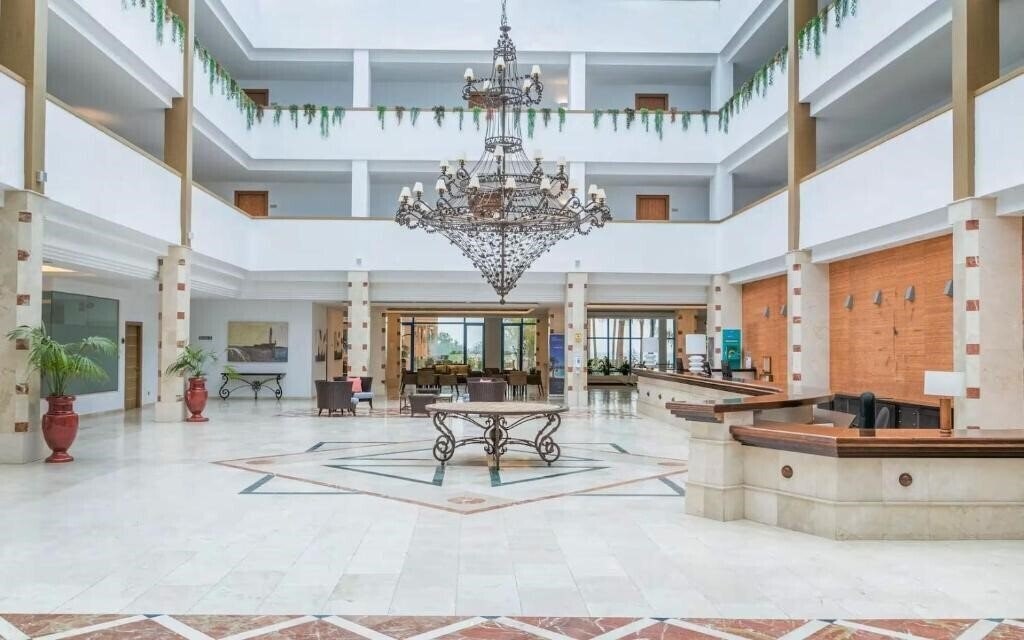 Апартаменты Oh Nice Caledonia (ex. Pierre & Vacances) 4*