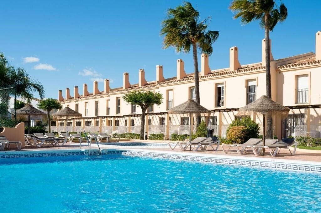 Территория Ramada Hotel & Suites By Wyndham Costa Del Sol (ex. Select Marina Park) 3*