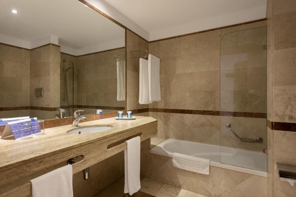 Фотографія Gran Hotel Costa Del Sol 4*