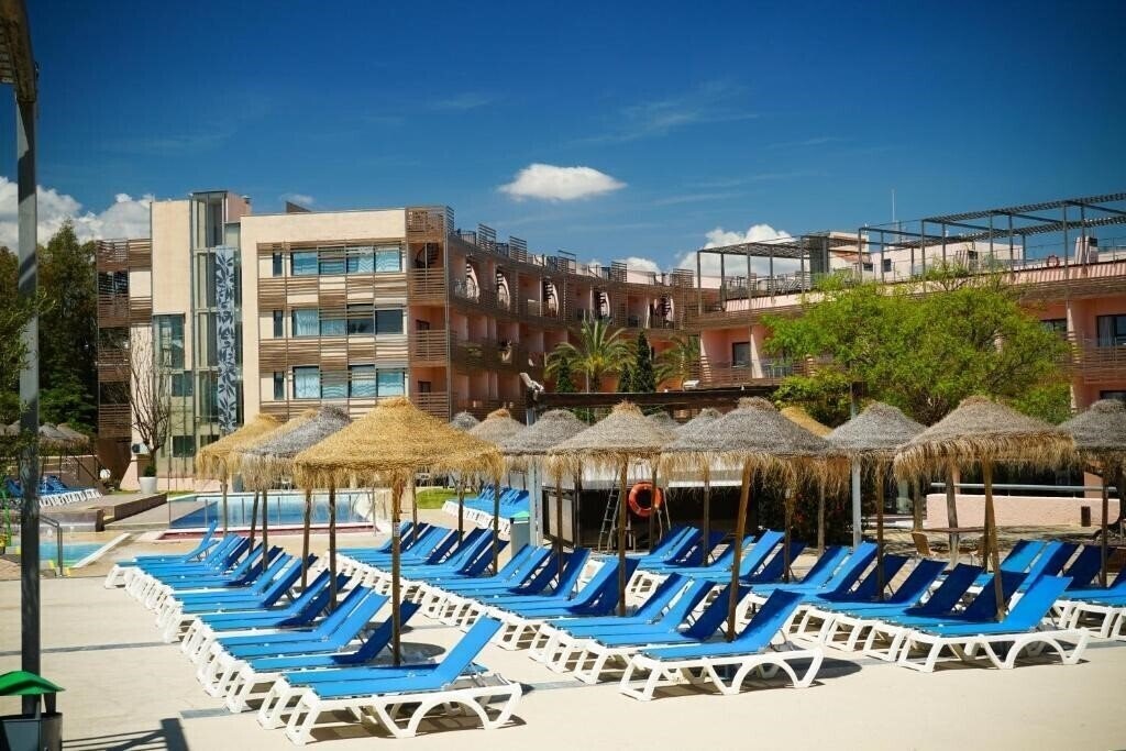 Вид Les Oliveres Beach Resort 4*