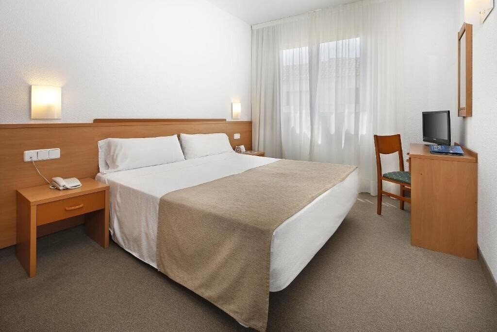 Панорама Hcc Montsia 2*