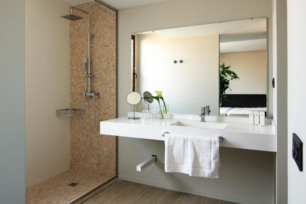 Апартаменты Hotel Raval De La Mar 4*