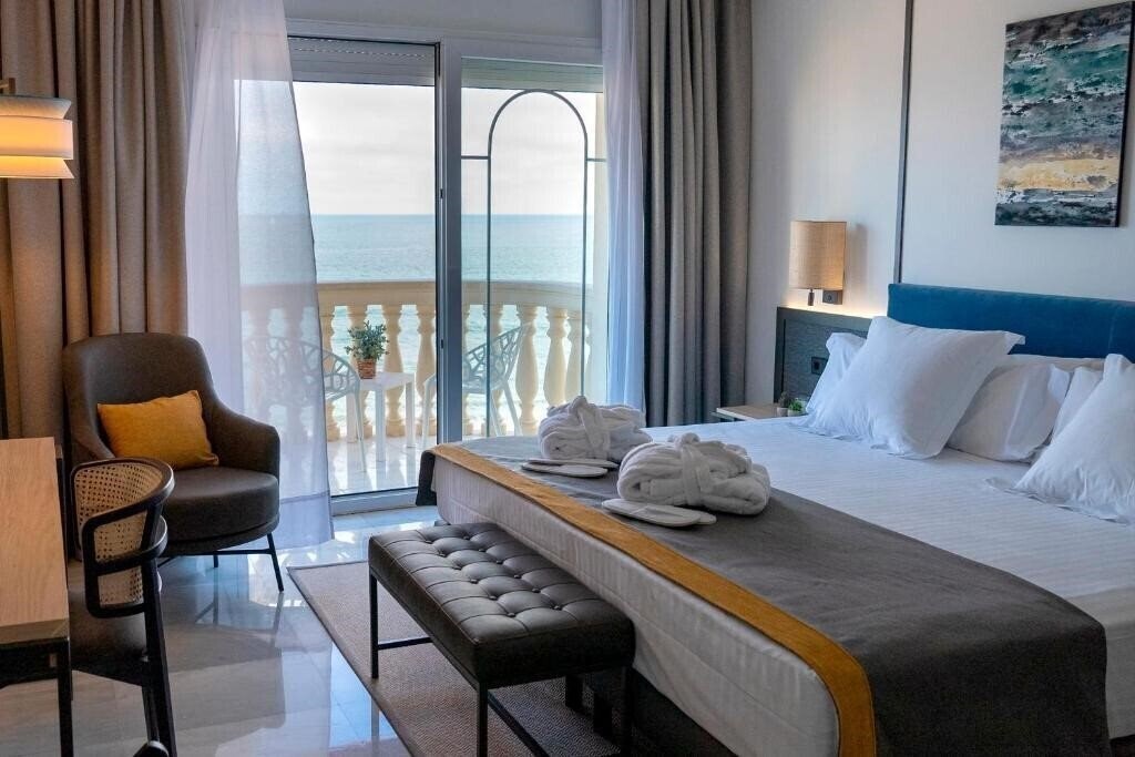 Апартаменти San Sebastian Playa Hotel 4*