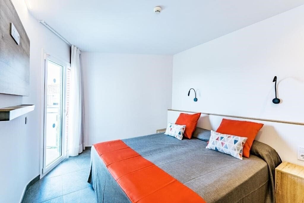 Панорама Apartamentos Sunway Apollo 1*