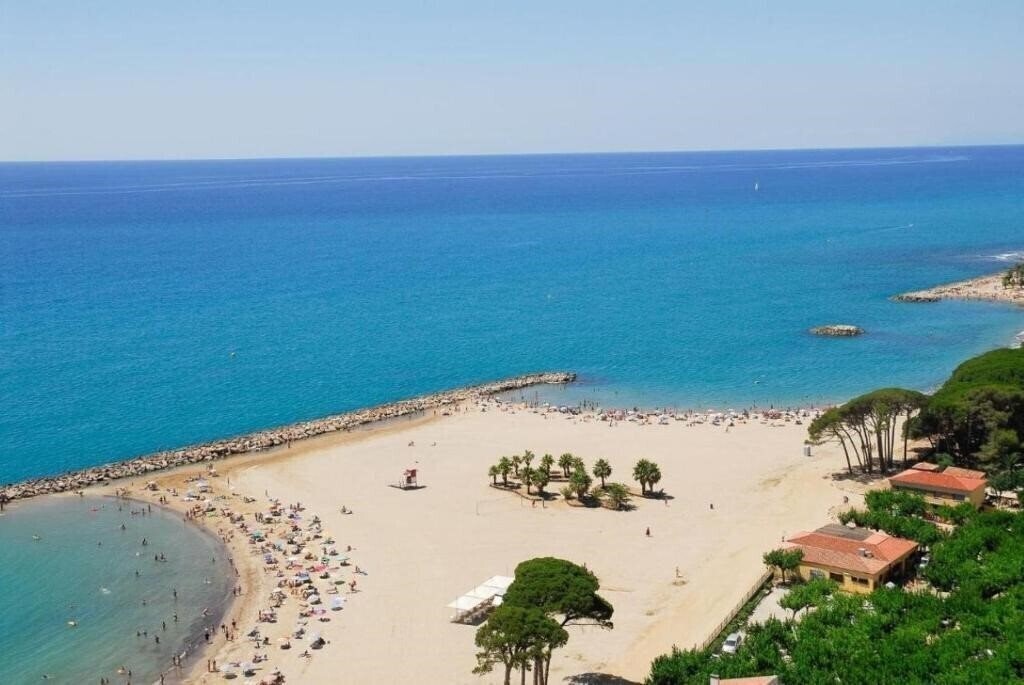 Готель Austral 3*