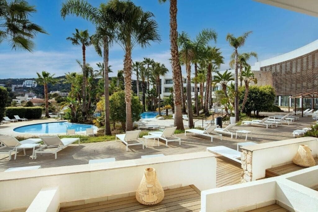 Готель Dolce Sitges 4*