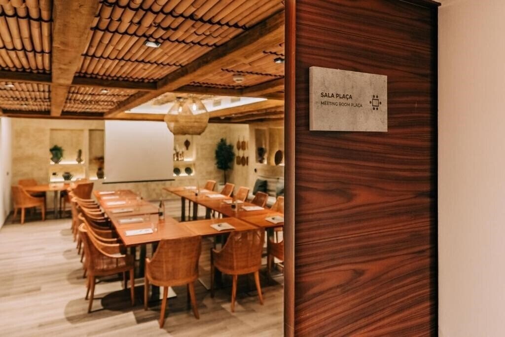 Апартаменты Hotel Gran Claustre 4*