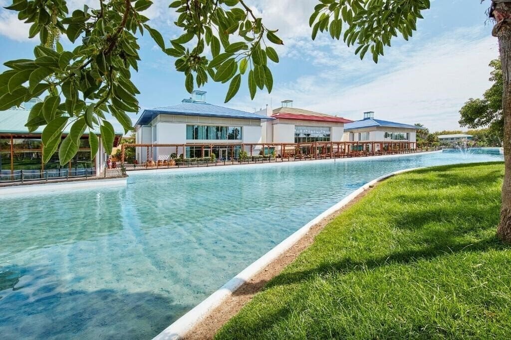 Панорама Portaventura Hotel Caribe 4*