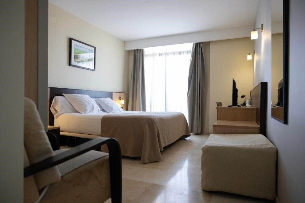 Апартаменты Flamingo Hotel L'Ampolla 4*