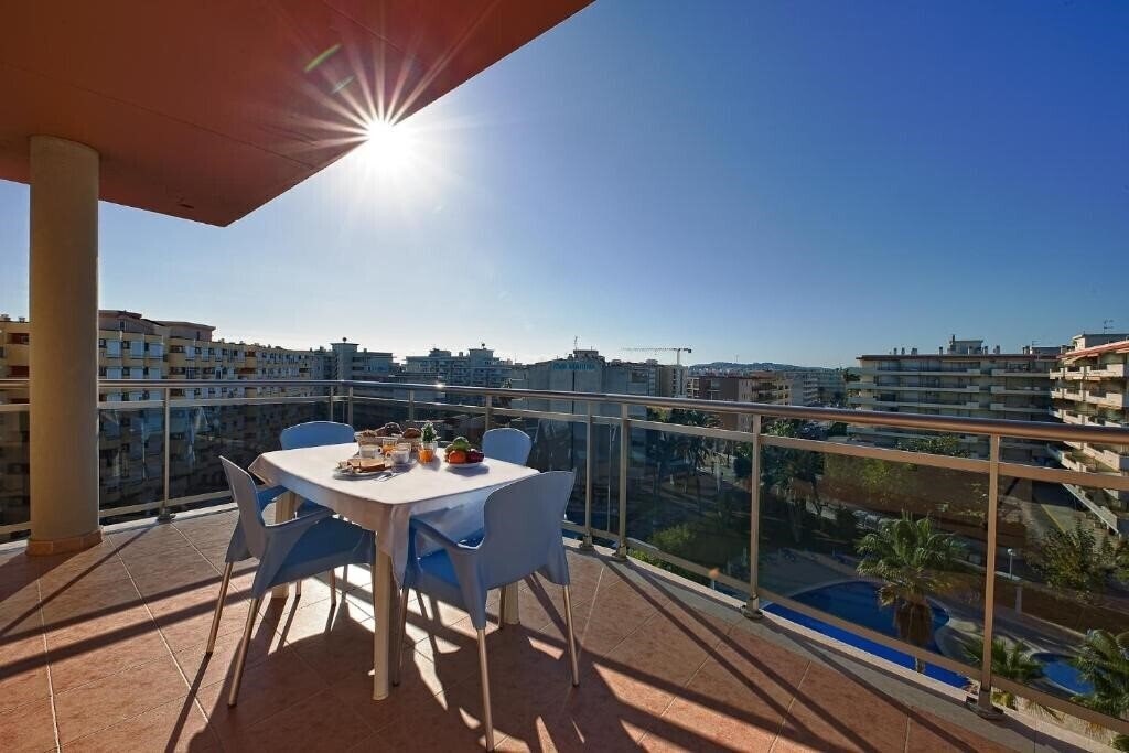 Апартаменты Pineda Park 4*