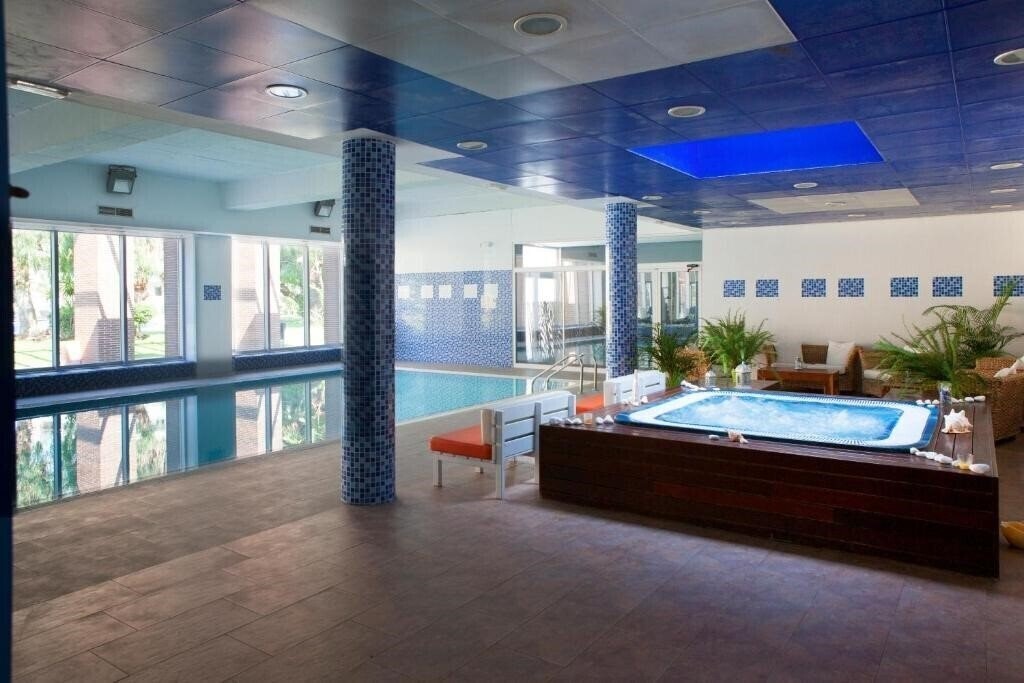 Панорама Ibersol Spa Aqquaria Suites 4*