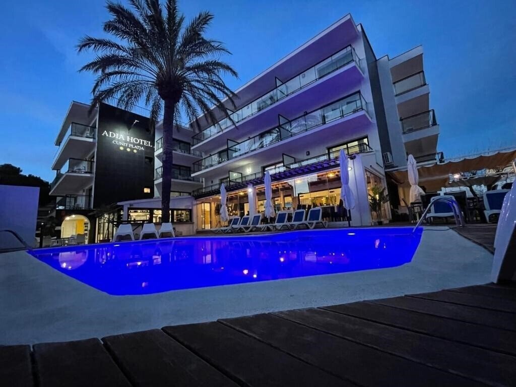 Отель Adia Hotel Cunit Playa 3*