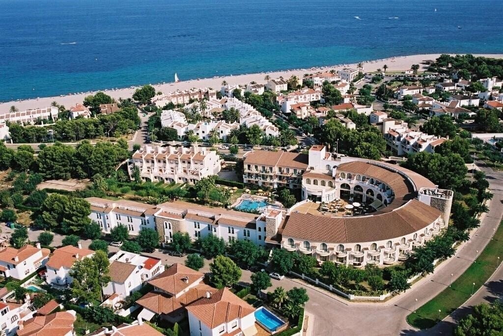 Панорама Pino Alto 4*