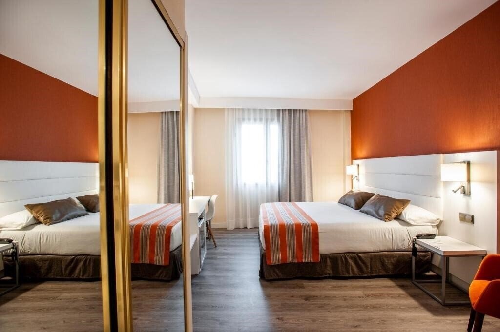 Панорама Catalonia Conde De Floridablanca 4*