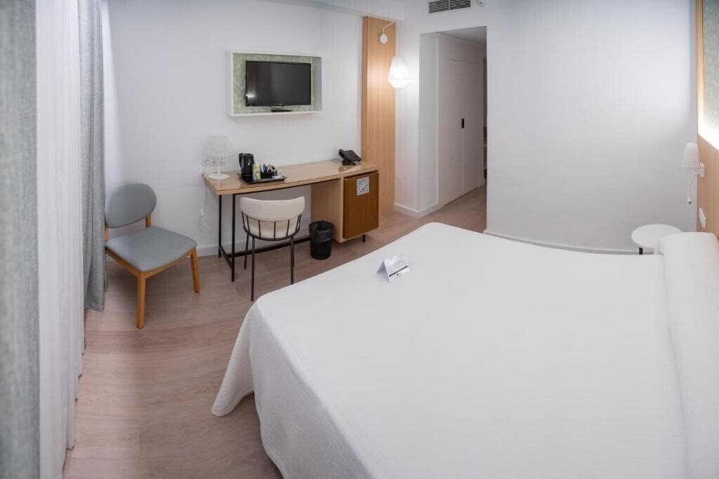 Территория Sercotel Carlos Iii, An Ascend Hotel Collection Member 3*