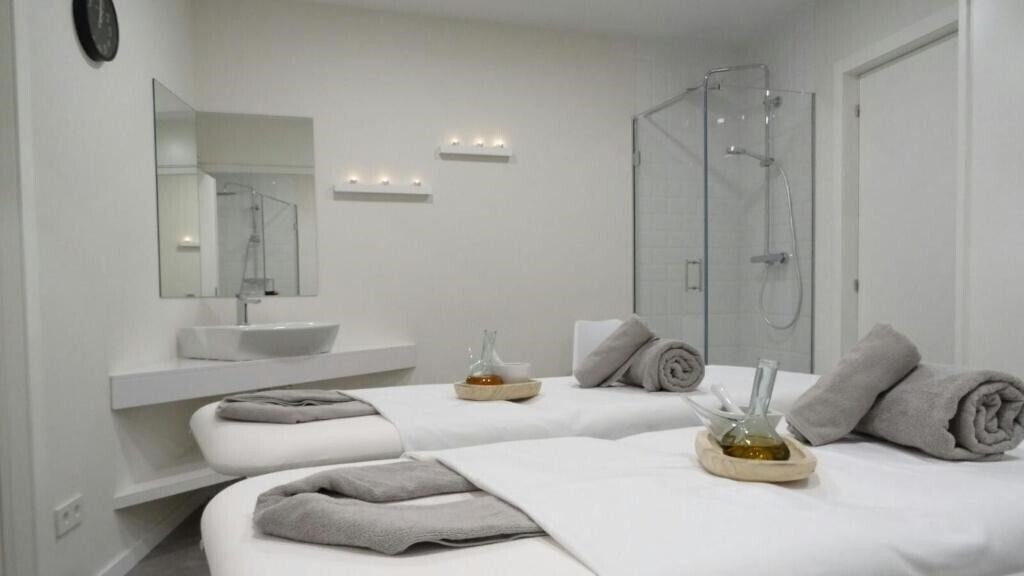 Апартаменты Hotel Spa Odeon 4*