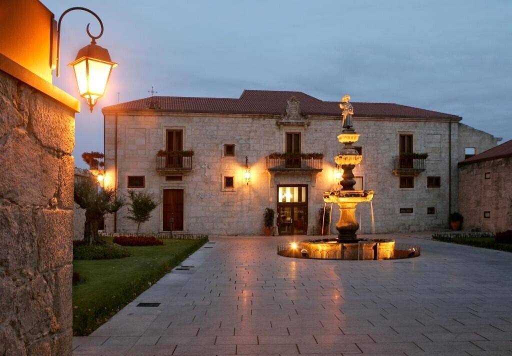 Апартаменты Hotel Pazo de Lestrove by Pousadas de Compostela 4*