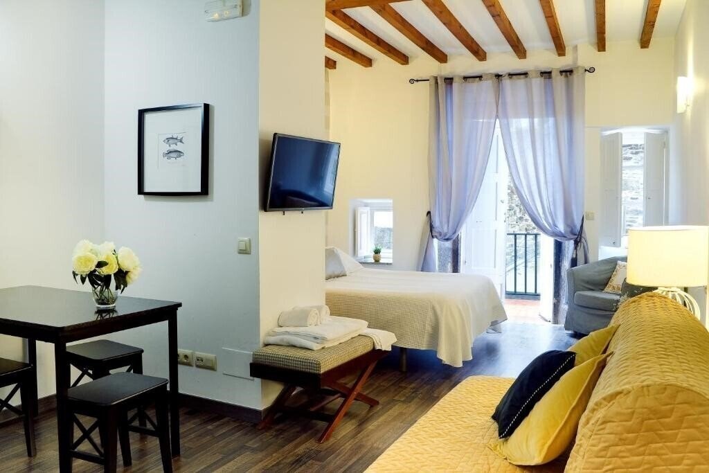 Территория Apartamentos Oca Casas Reales 3*