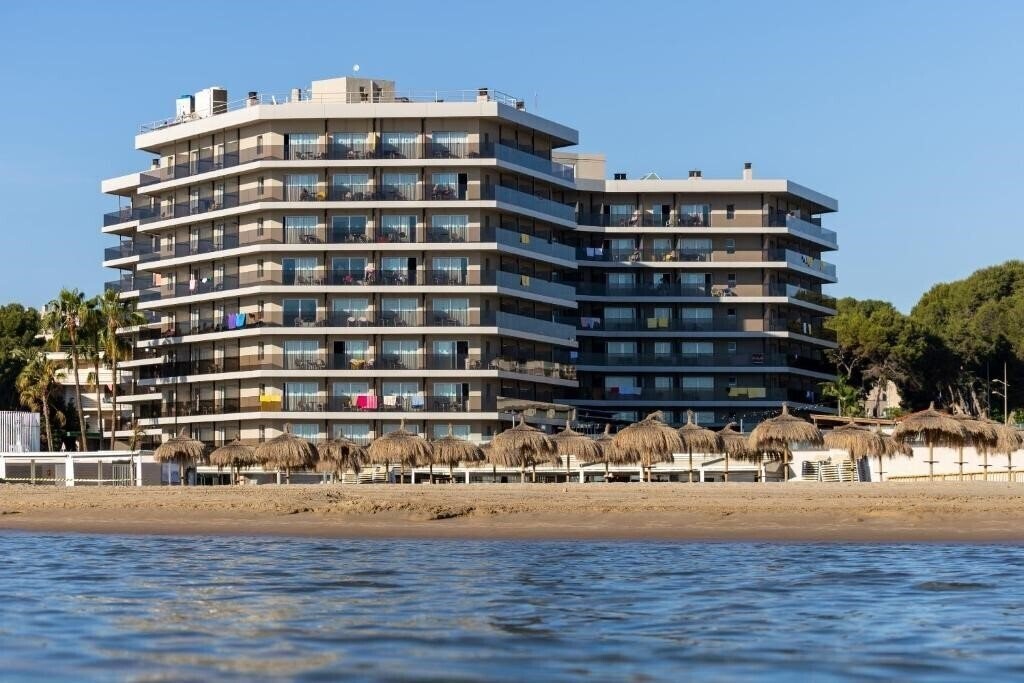 Фото Golden Donaire Beach 4*