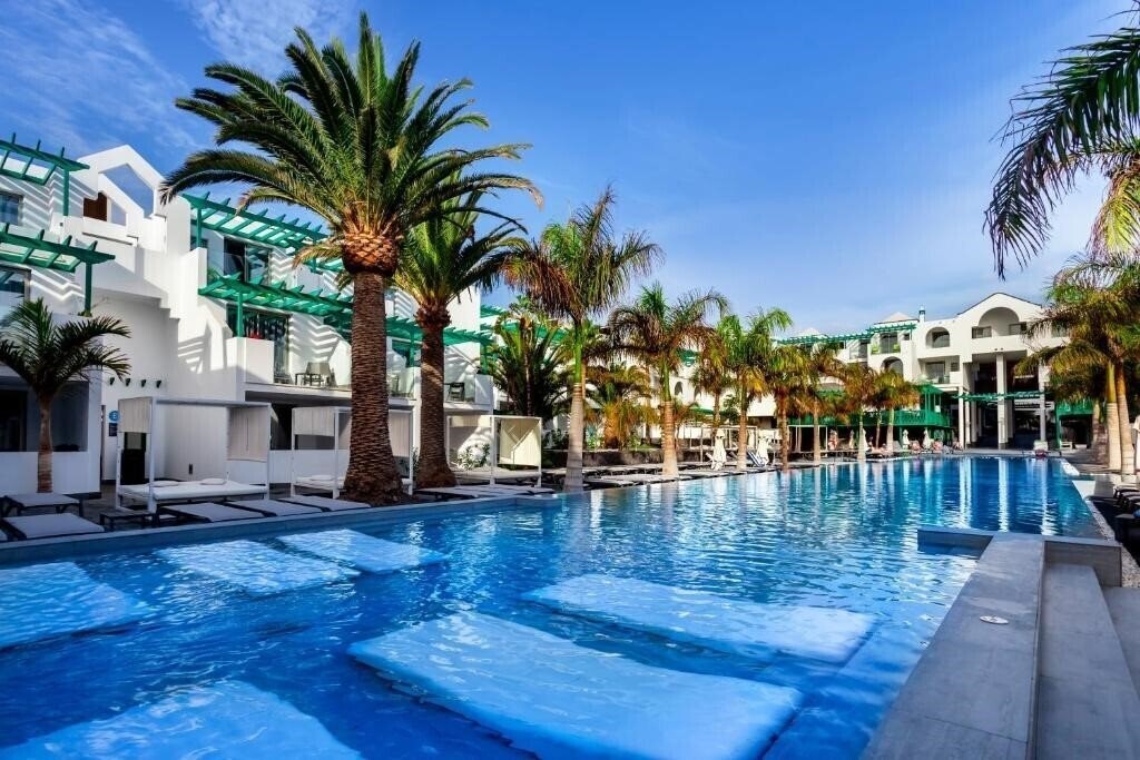 Территория Barcelo Teguise Beach 4*