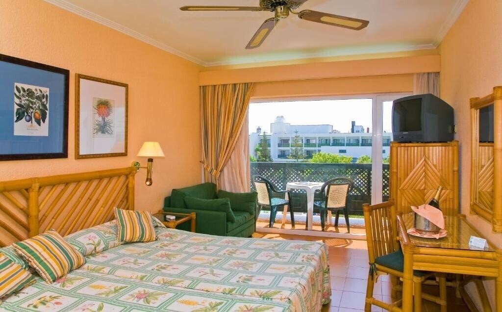 Вид Blue Sea Costa Bastian 4*