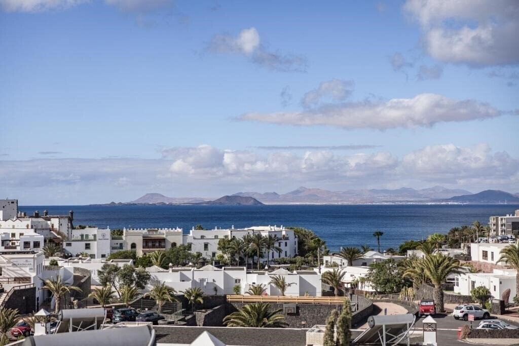 Панорама Bahia Playa Blanca 3*