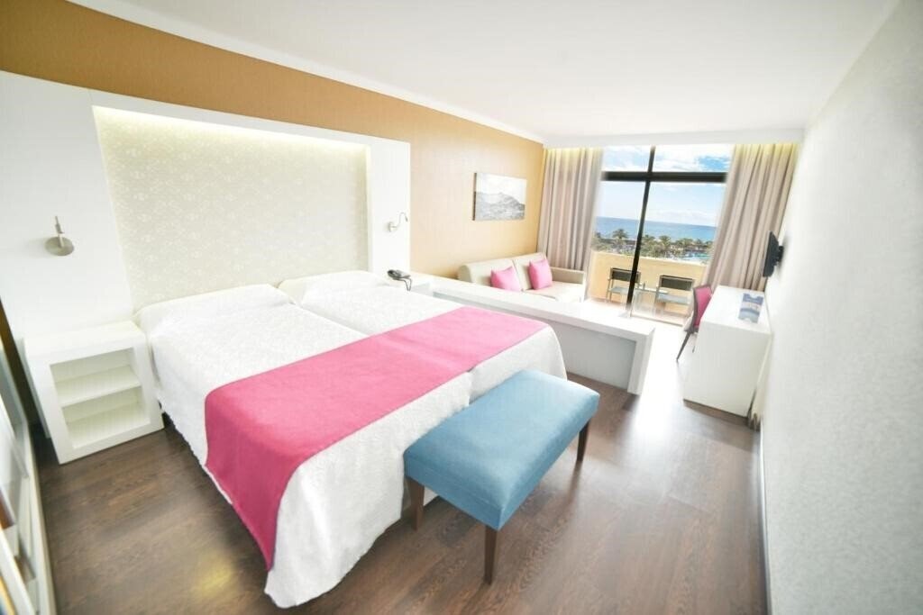 Апартаменти Beatriz Playa & SPA 4*