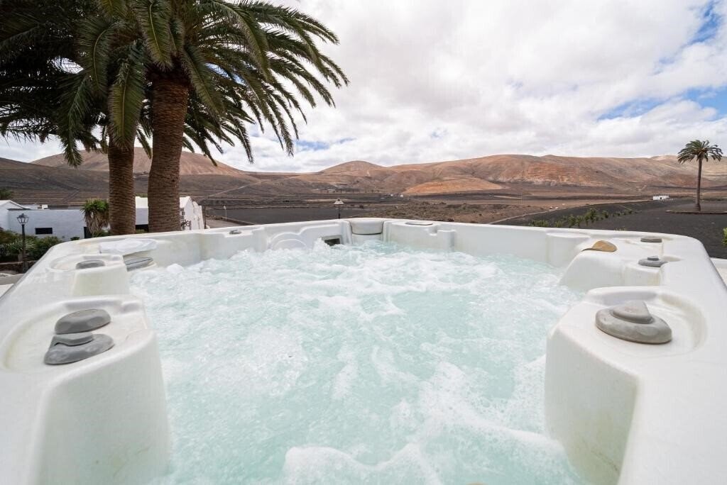 Панорама La Casona De Yaiza 4*