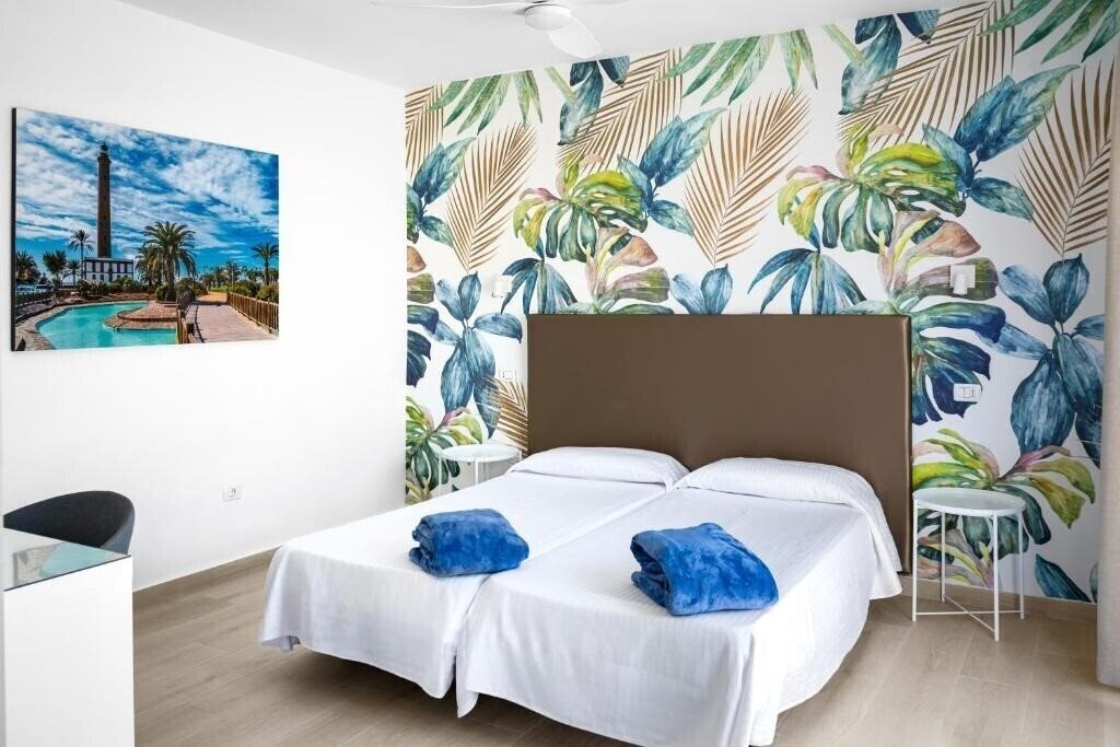 Территория Valencia 3*