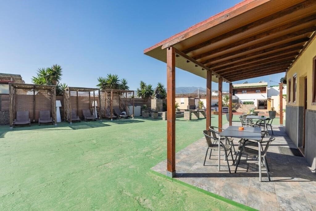 Панорама Valtisya House Pool & Airport 3*