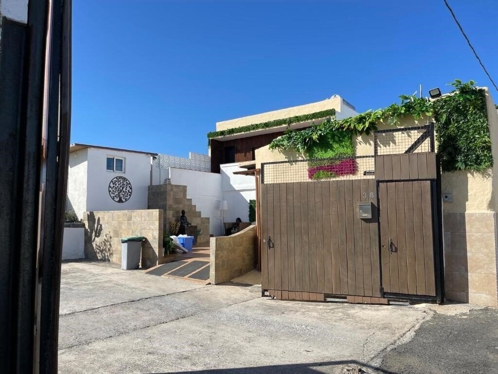 Территория Valtisya House Pool & Airport 3*