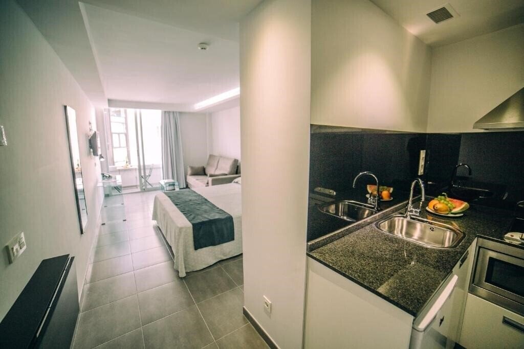 Панорама Mannix Urban Apartments 2*