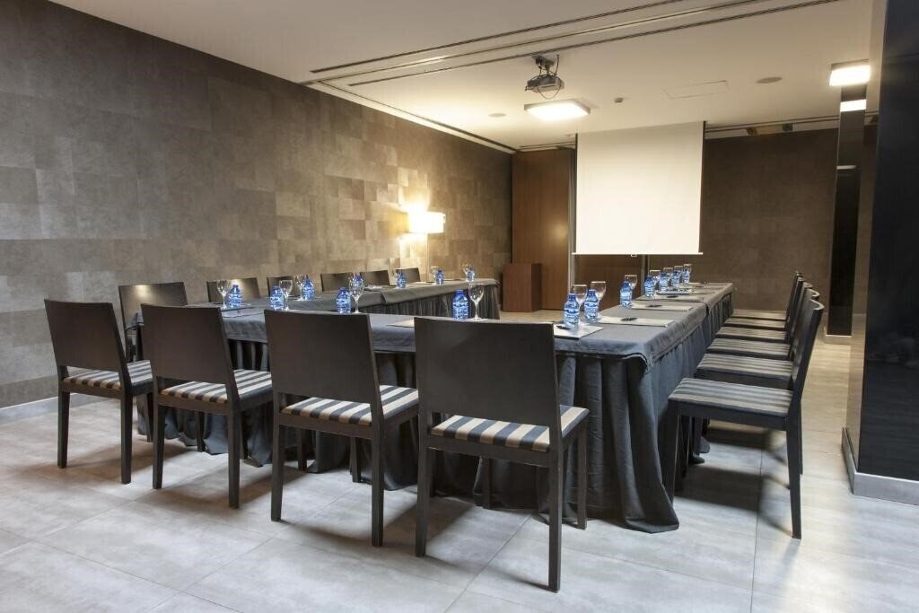 Территория Zenit Lleida 4*