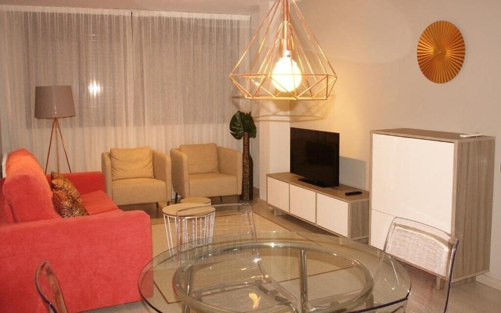 Панорама Apartamentos Real Lleida 3*