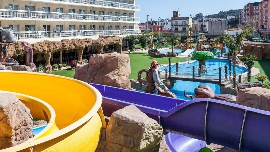 Панорама Evenia Olympic Palace 4*