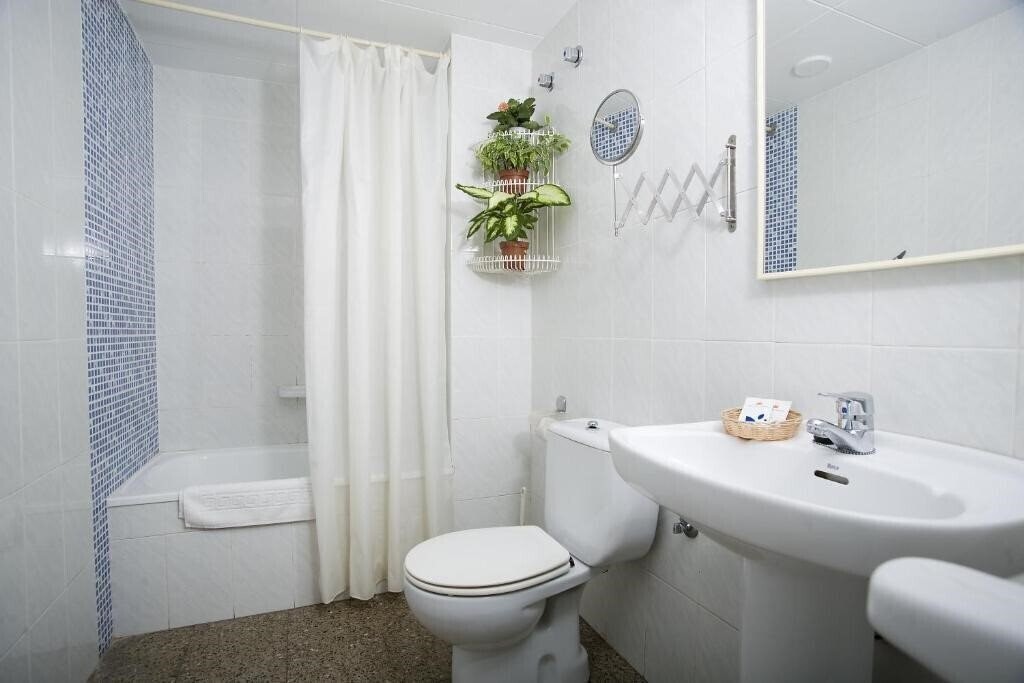 Готель Norai 2*