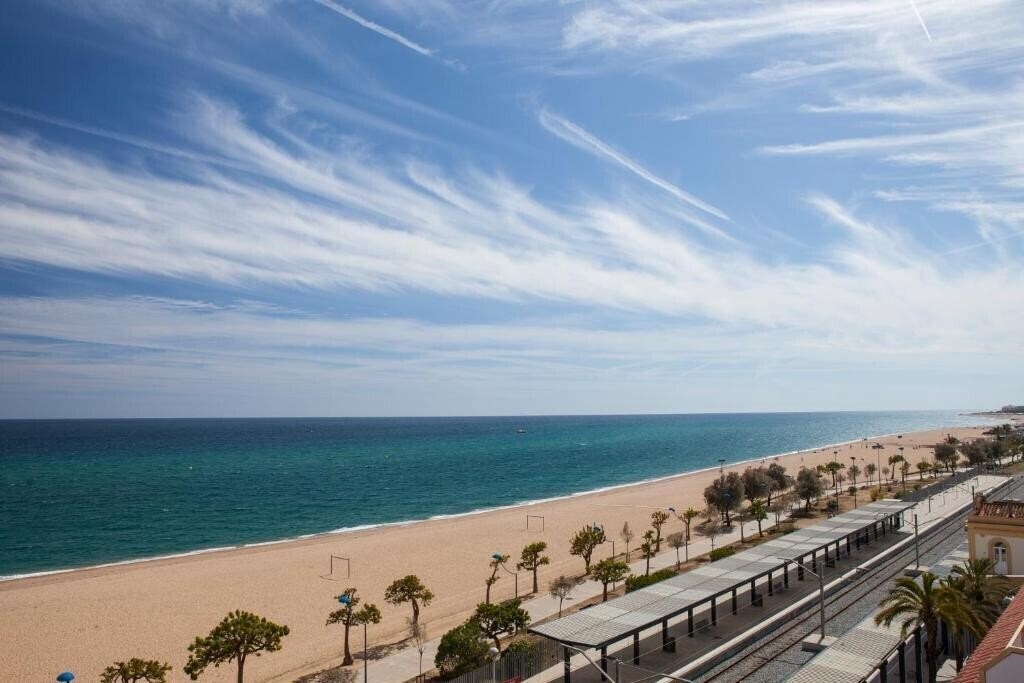 Апартаменты Hotel Ibersol Sorra Dor Beach Club 3*