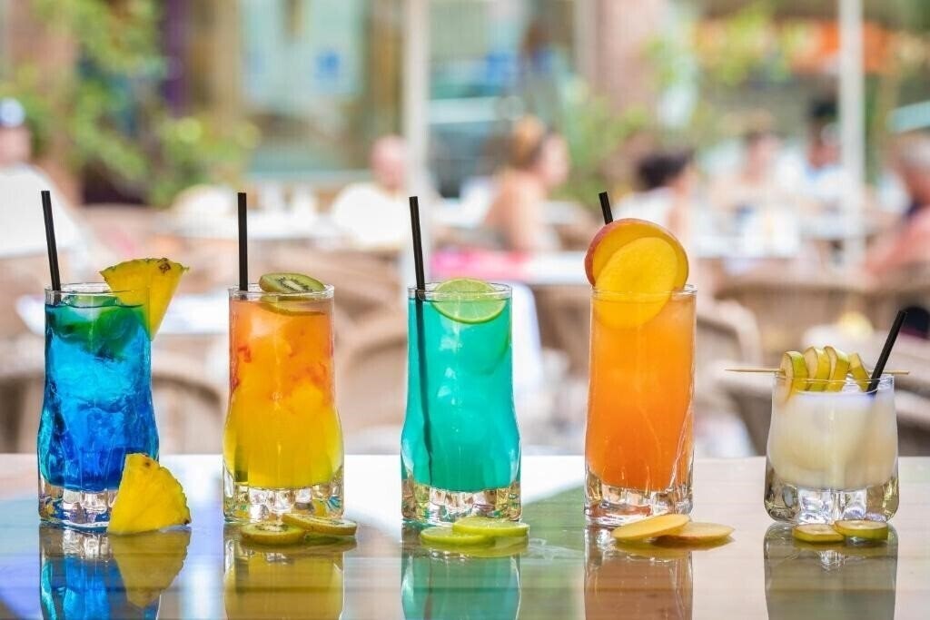 Территория HTop Palm Beach & SPA 3*