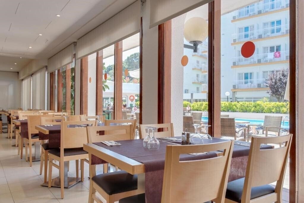 Изображение Garbi Park 4*