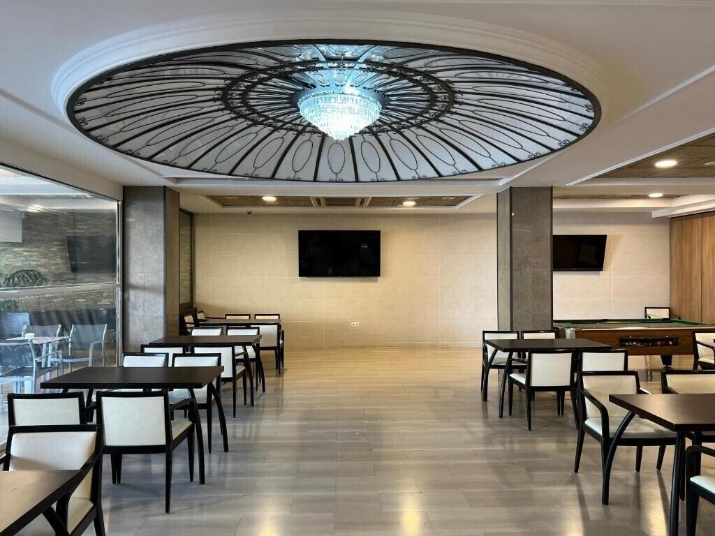 Изображение Astoria Park 4*