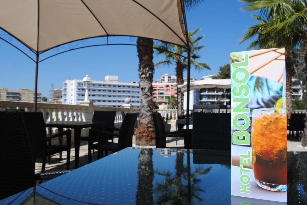 Фото Hotel Bonsol 2*