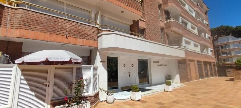 Панорама Apartamentos Antillas Fenals Apt 3*