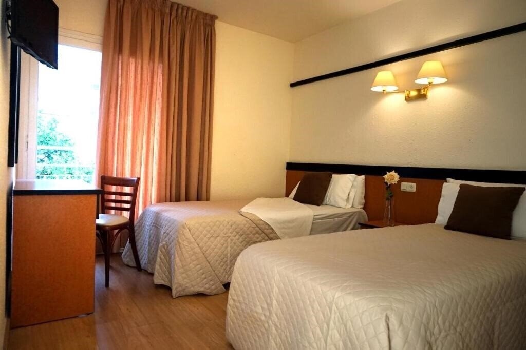 Фотографія The B&B Hotel Boutique Can Colom 3*