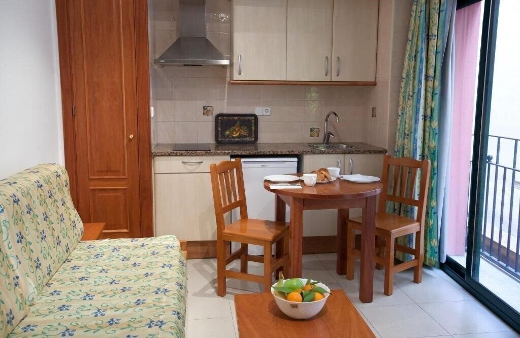 Панорама Royal Apart 3*